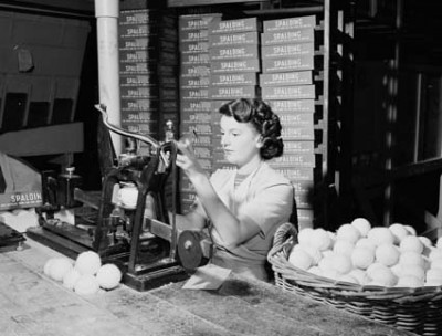 spalding tennis balls production 1